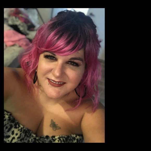 Going Live Now!! Fun times and Giveaways!! - Picture 7 of 7